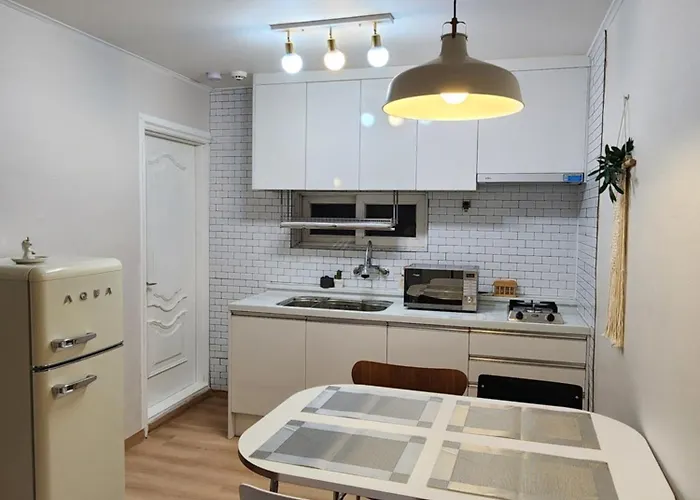 Apartment Howl's House *